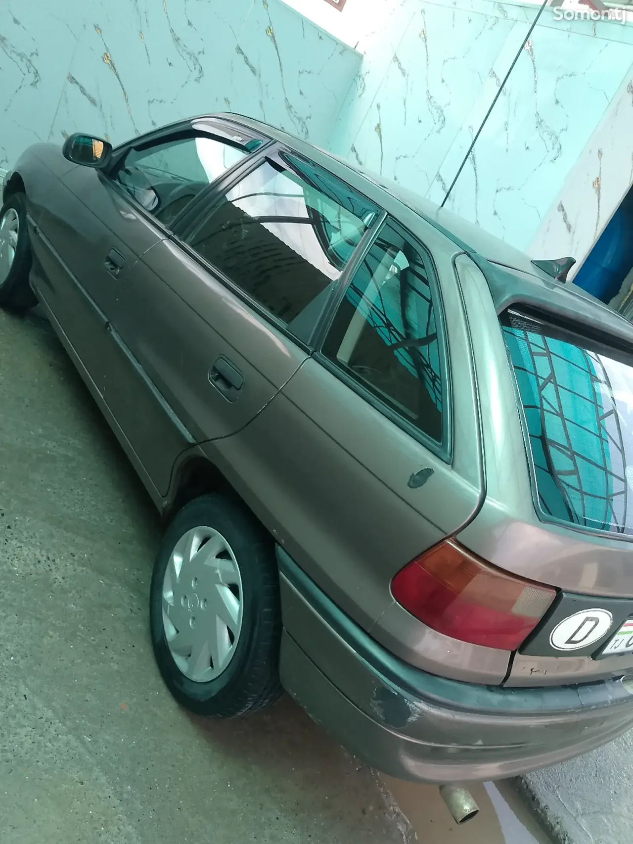 Opel Astra F 1996 · 1.6 MT