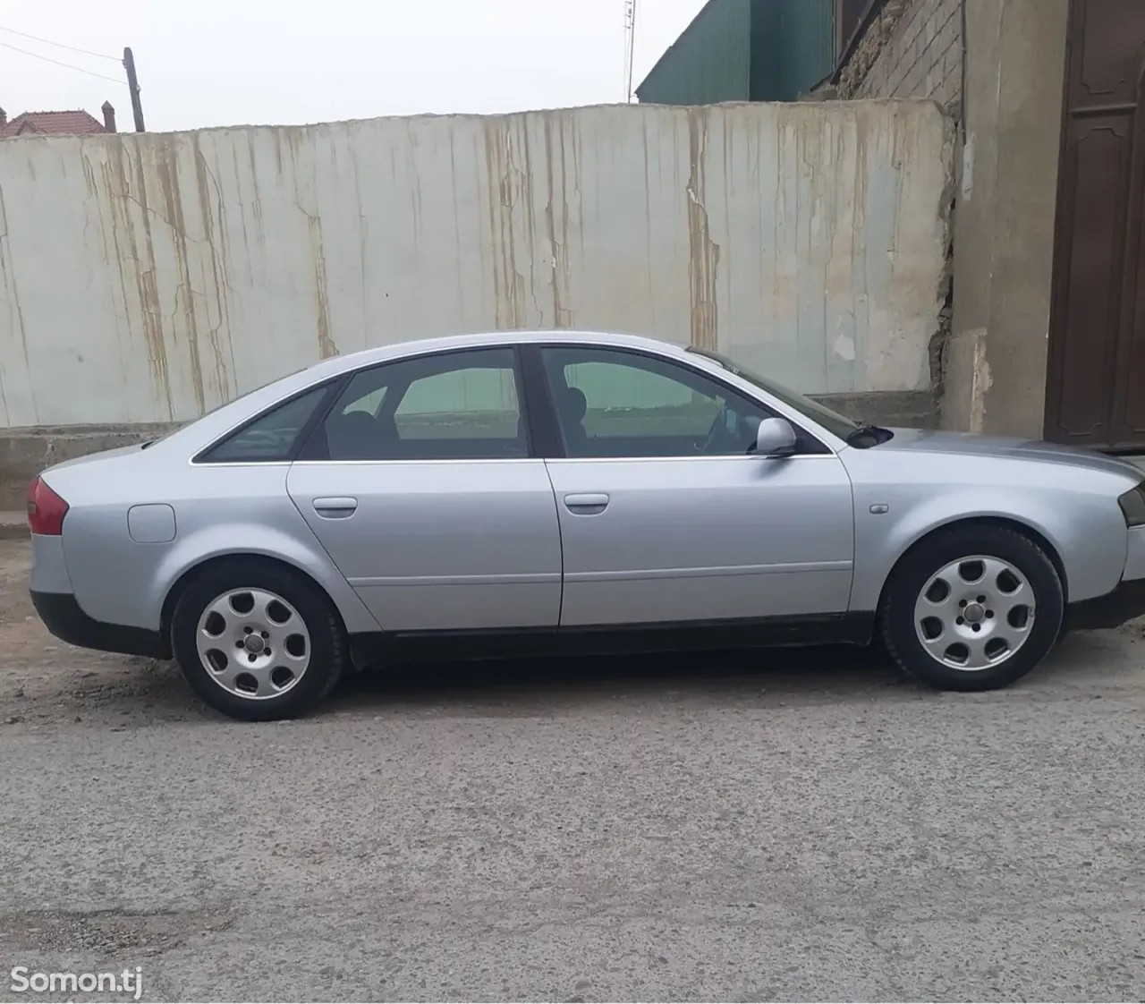 Audi A6 1998 · 2.2 MT