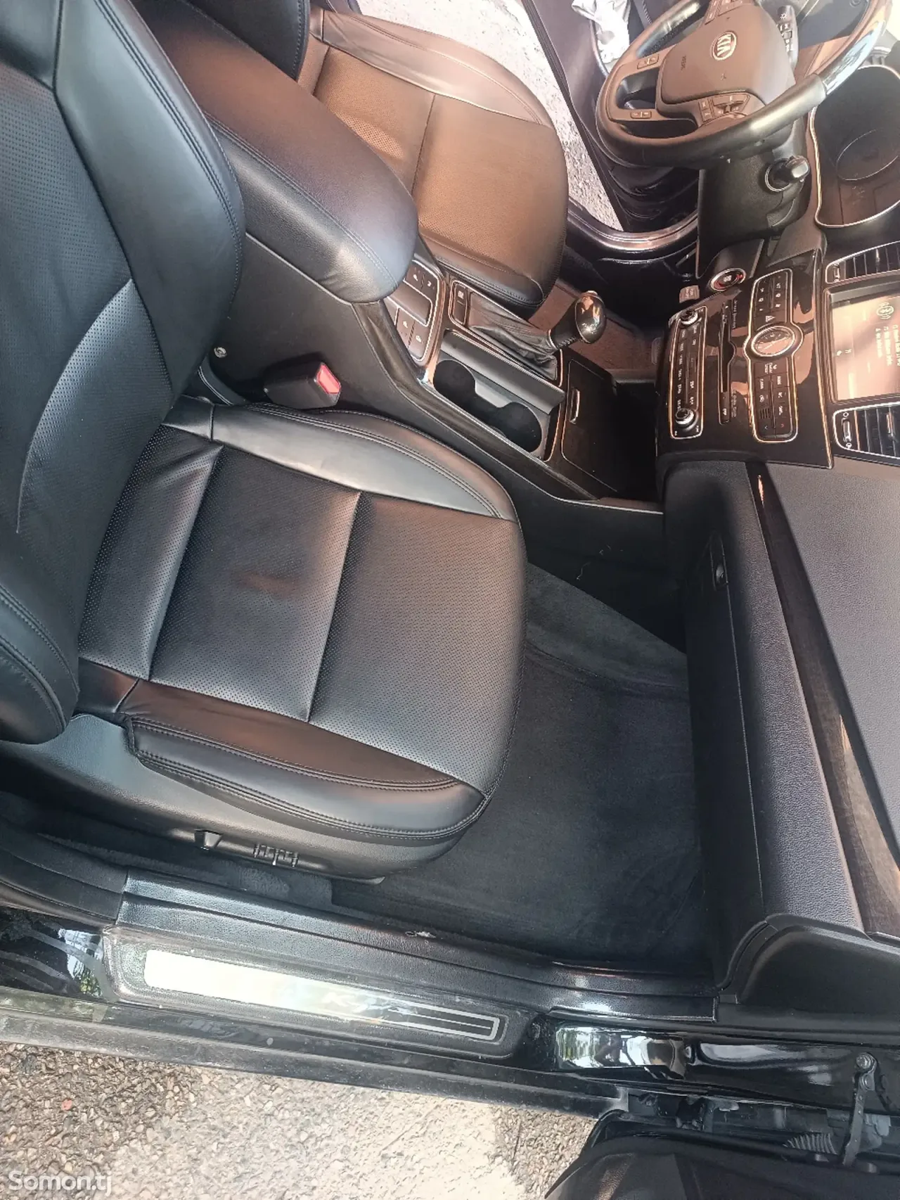 Kia K7 2013 · 2.4 AT