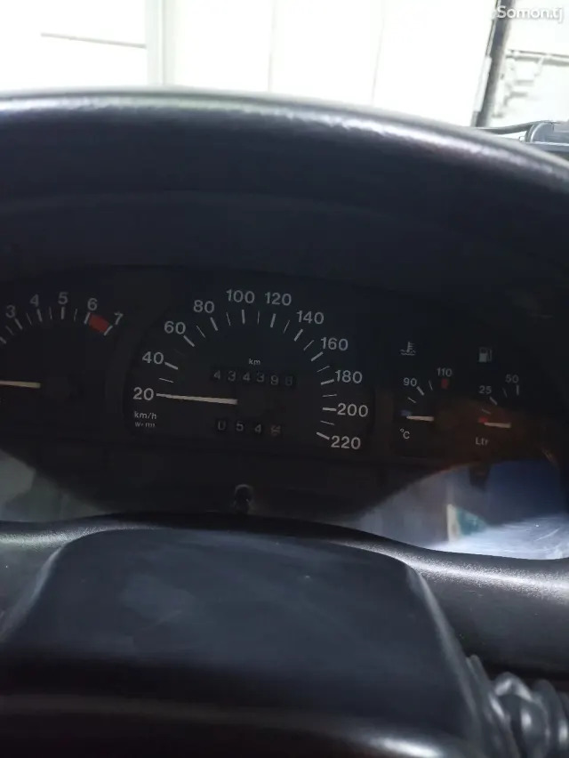 Opel Astra F 1993 · 1.6 MT