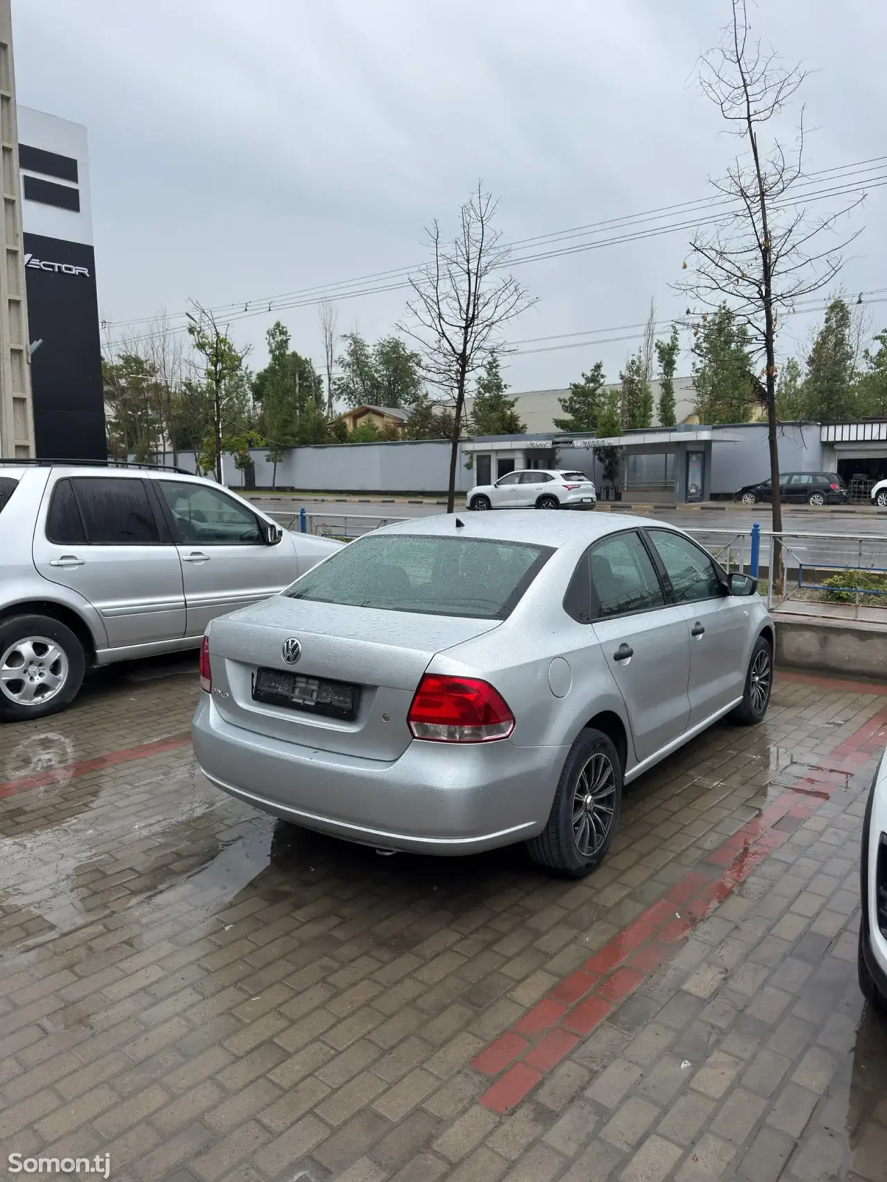 Volkswagen Polo 2015 · 1.6 MT
