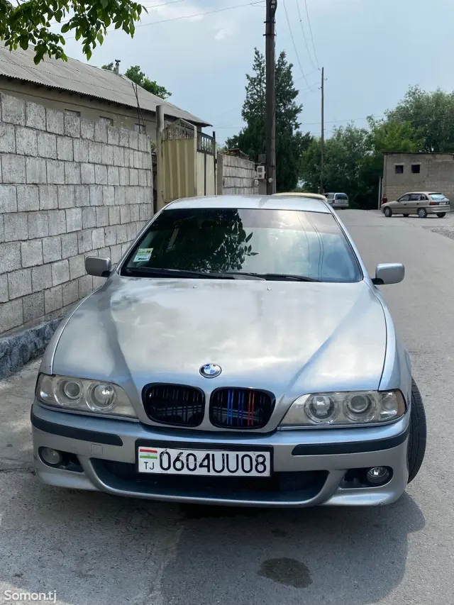 BMW M5 1996 · 2.4 AT