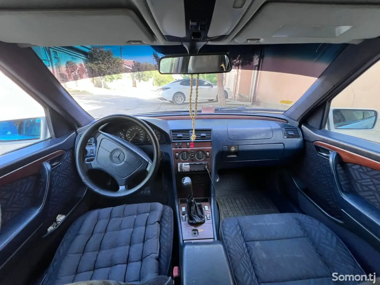Mercedes-Benz CE class 1995 · 1.8 MT