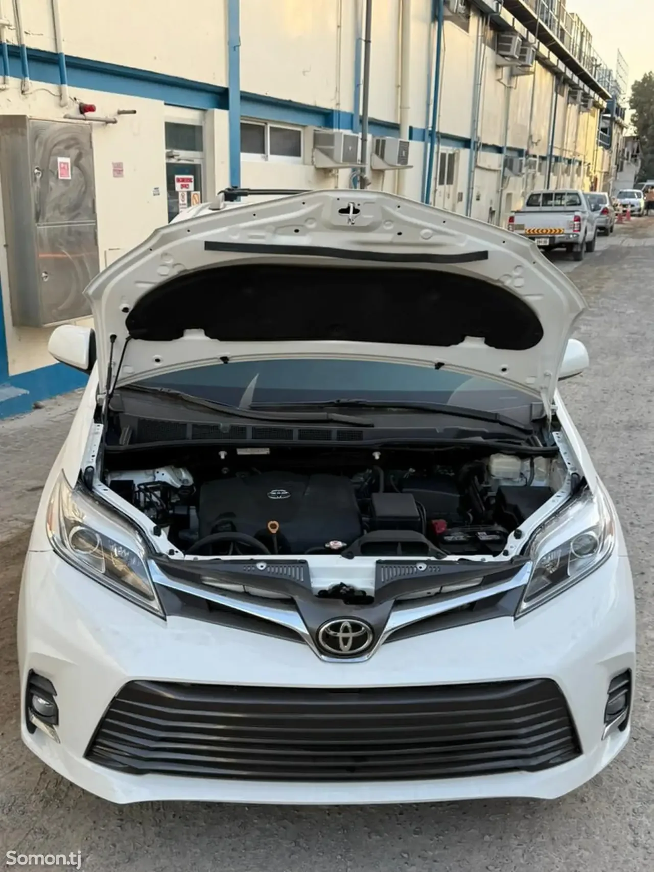 Toyota Sienna 2017 · 3.5 AT