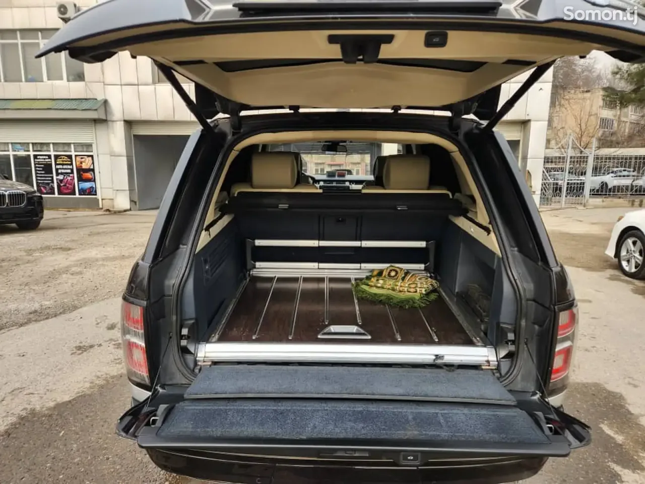 Land Rover Vogue 2017 · 5.0 AT