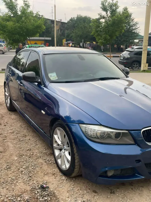 BMW 3 series 2011 · 2.0 AT