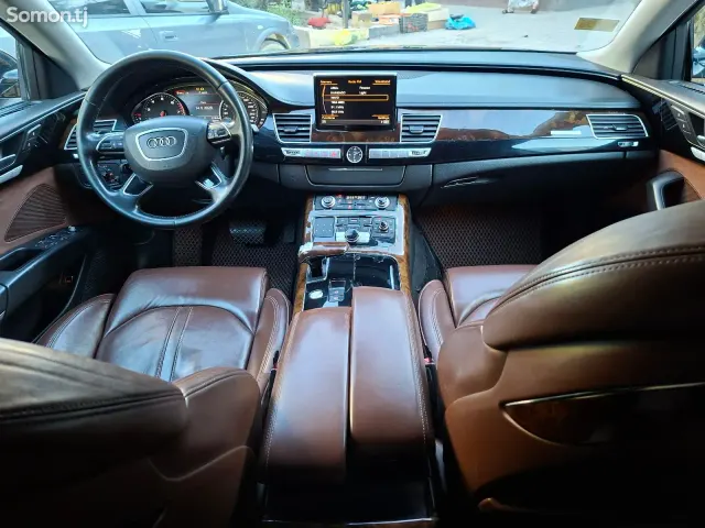 Audi A8 2016 · 2.3 AT