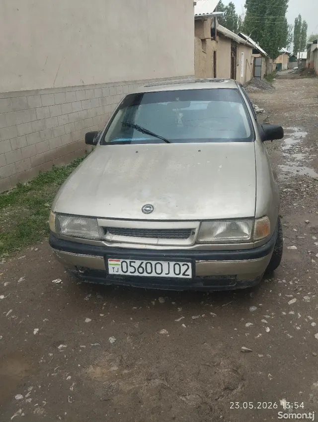 Opel Vectra A 1995 · 1.8 MT