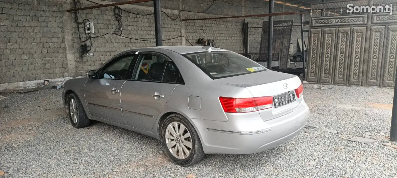 Hyundai Sonata 2010 · 2.0 AT