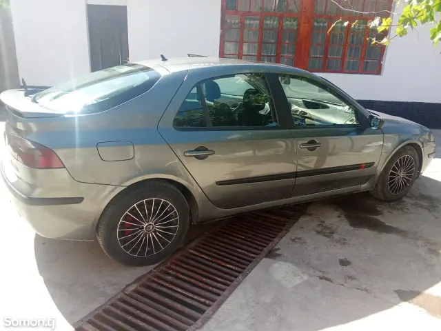 Renault 16 2001 · 1.6 MT