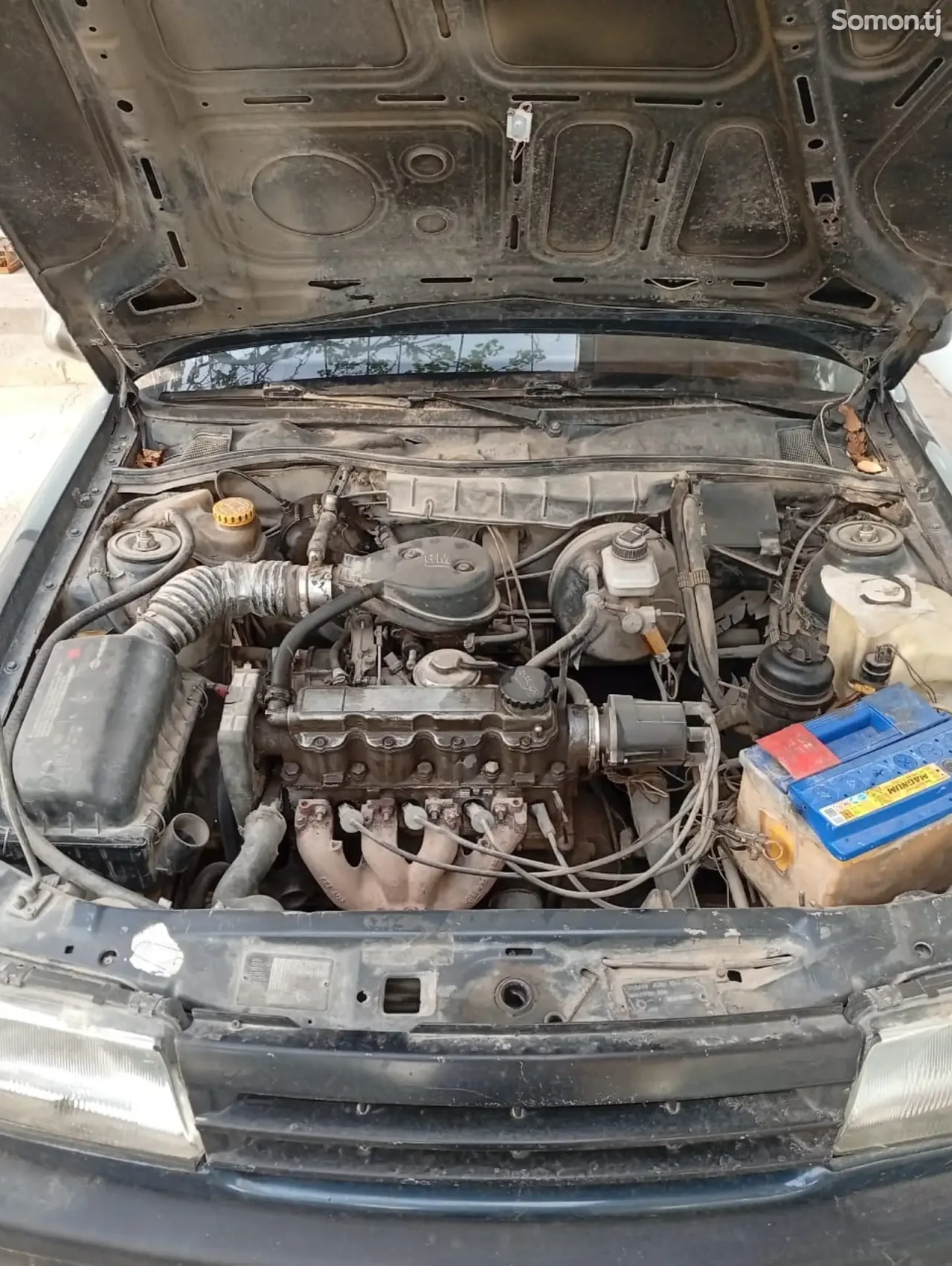 Opel Vectra A 1992 · 1.6 MT