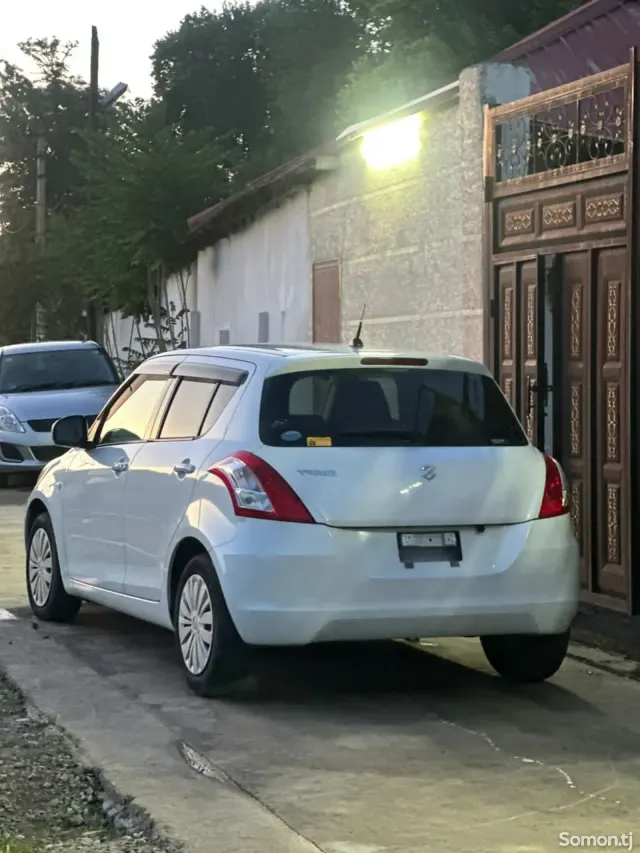 Suzuki Swift 2014 · 1.3 AT