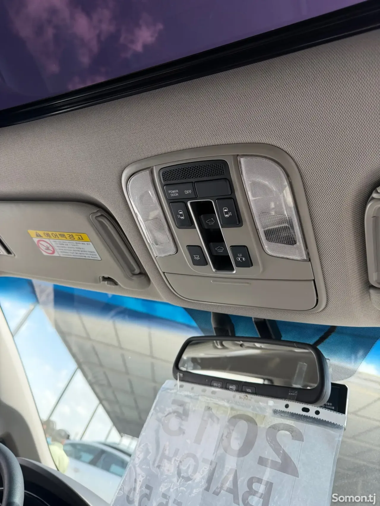 Kia Carnival 2015 · 2.0 AT