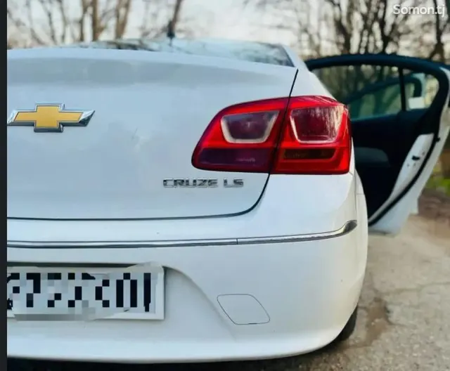 Chevrolet Cruze 2016 · 1.8 AT