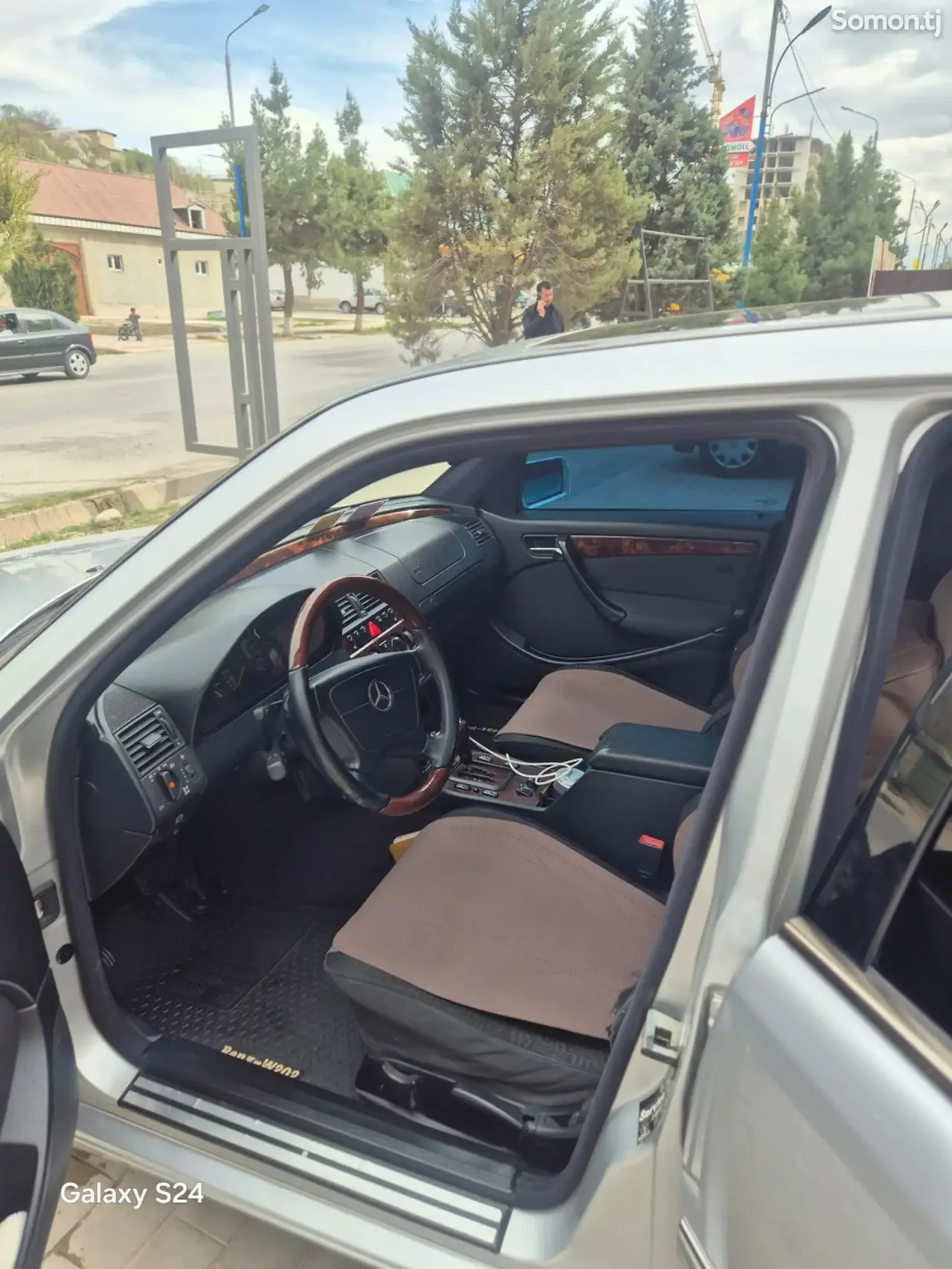 Mercedes-Benz C class 2000 · 2.4 AT