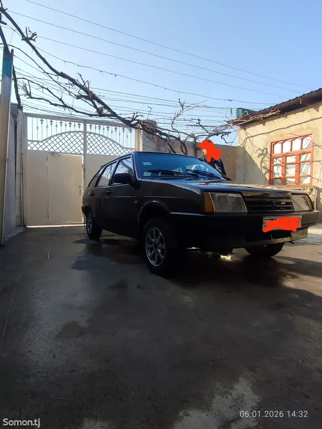 Lada (ВАЗ) 2109 1988 · 1.7 MT