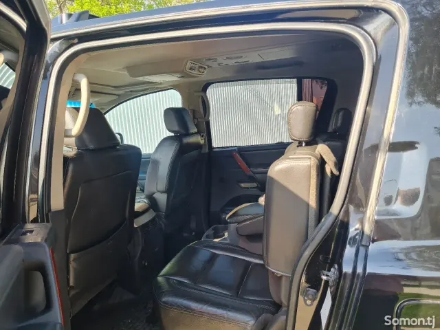 Infiniti QX series 2005 · 5.6 AT