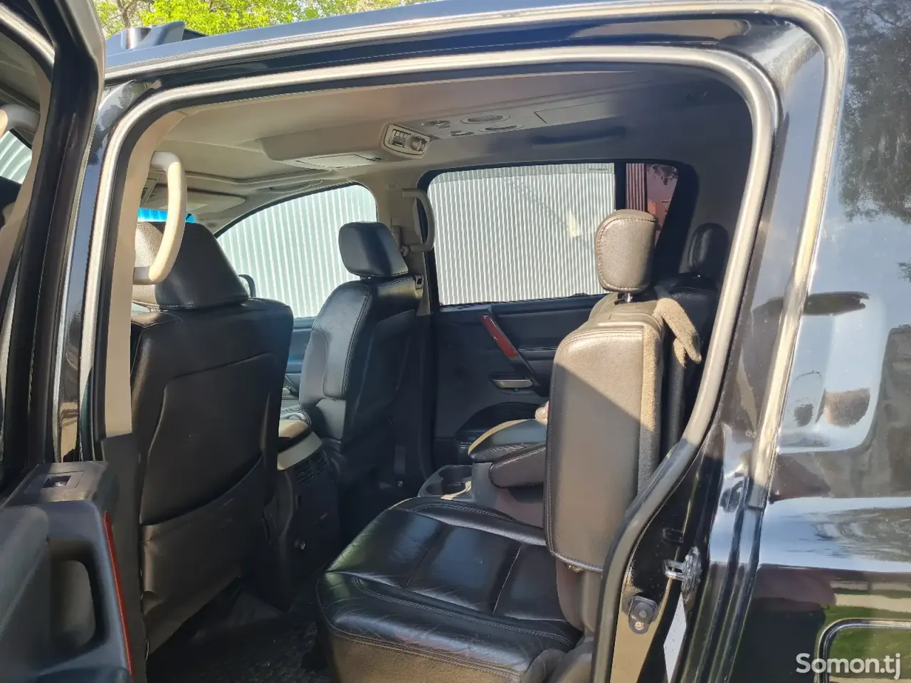 Infiniti QX series 2005 · 5.6 AT