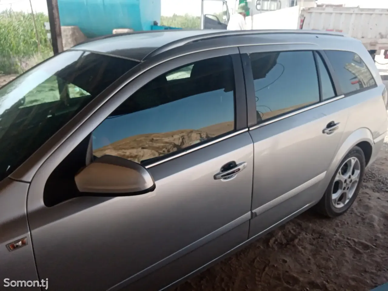 Opel Astra H 2005 · 1.6 MT
