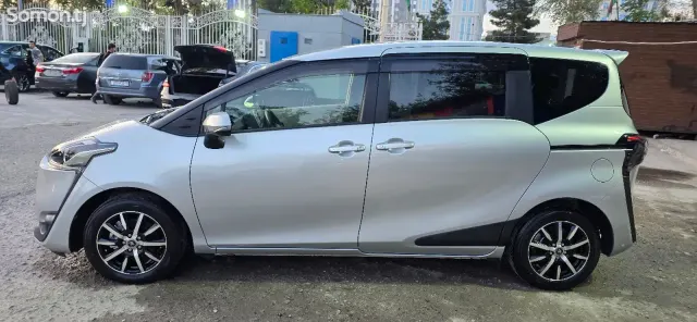 Toyota Sienta 2016 · 1.5 CVT