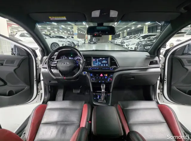 Hyundai Avante 2018 · 1.6 AT