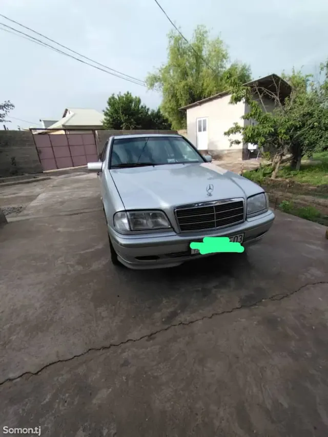 Mercedes-Benz C class 1996 · 2.0 MT