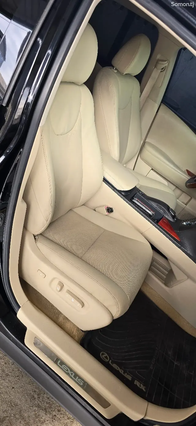 Lexus RX series 2011 · 4.5 AT