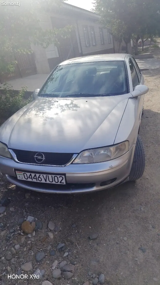 Opel Vectra B 2001 · 1.6 MT