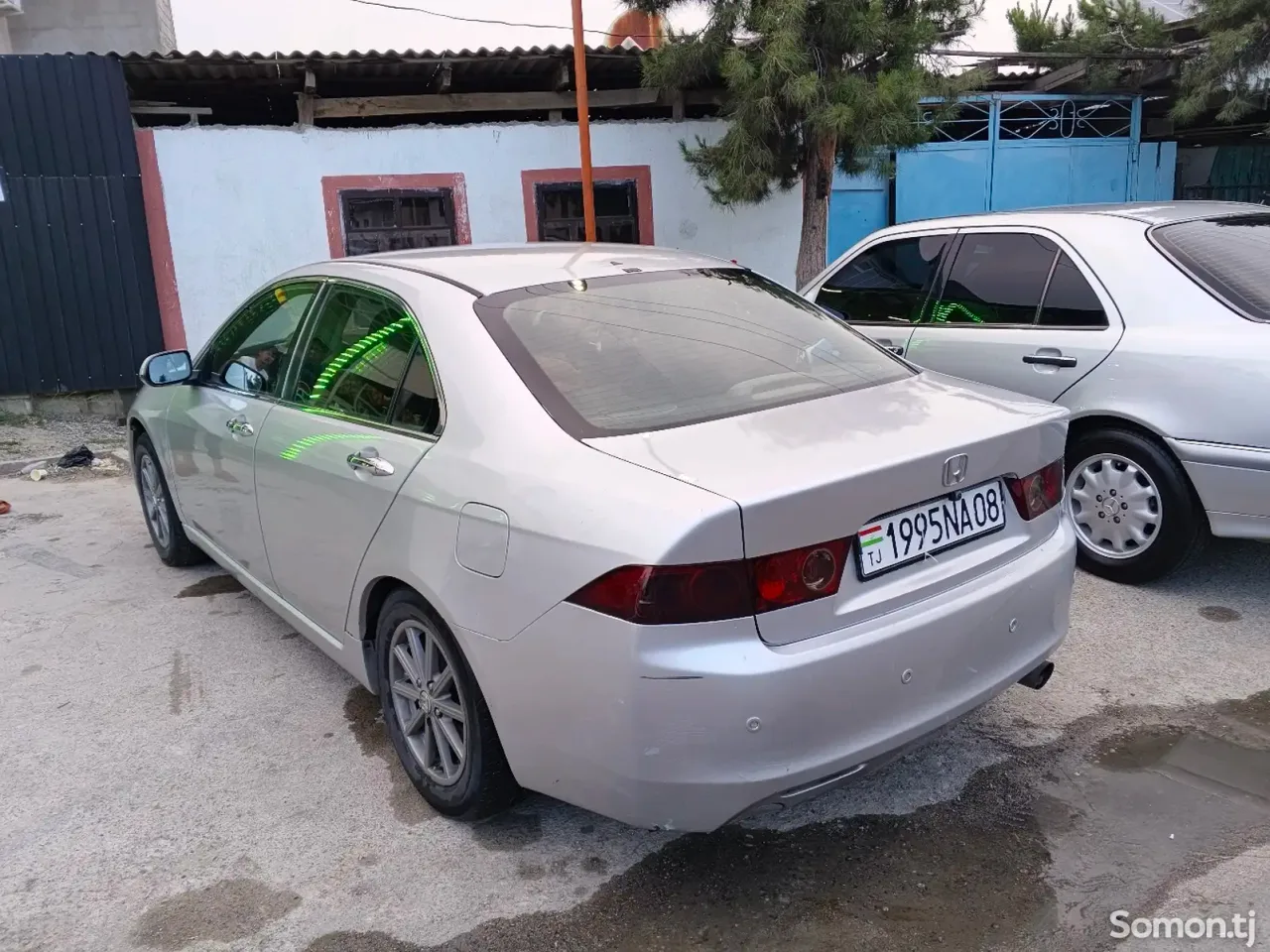 Honda Accord 2002 · 2.0 AT