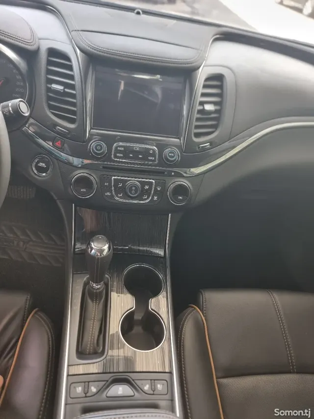 Chevrolet Impala 2016 · 2.5 AT