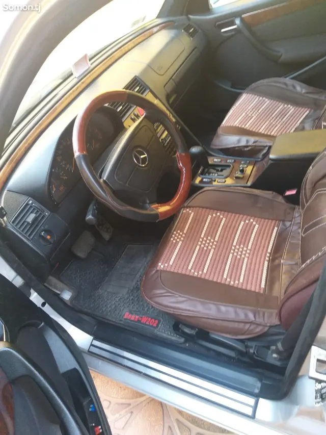 Mercedes-Benz C class 1999 · 2.2 AT