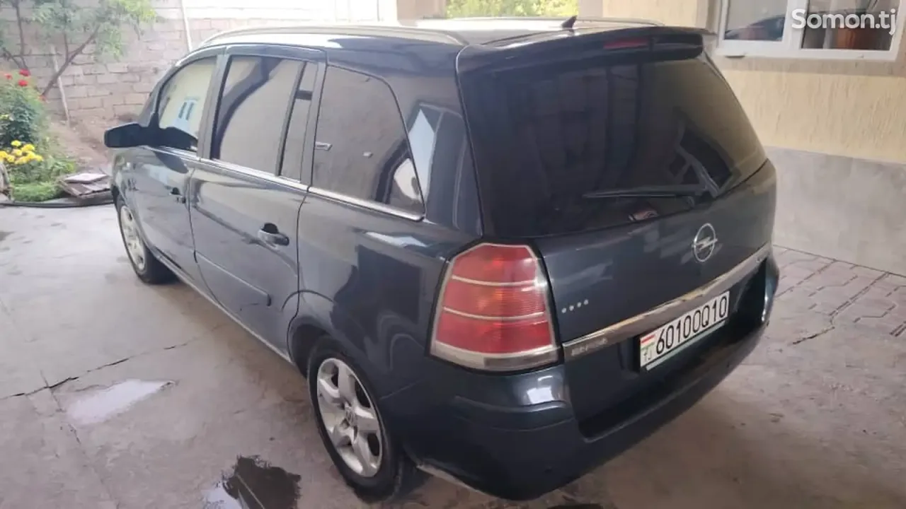 Opel Zafira 2007 · 2.2 MT