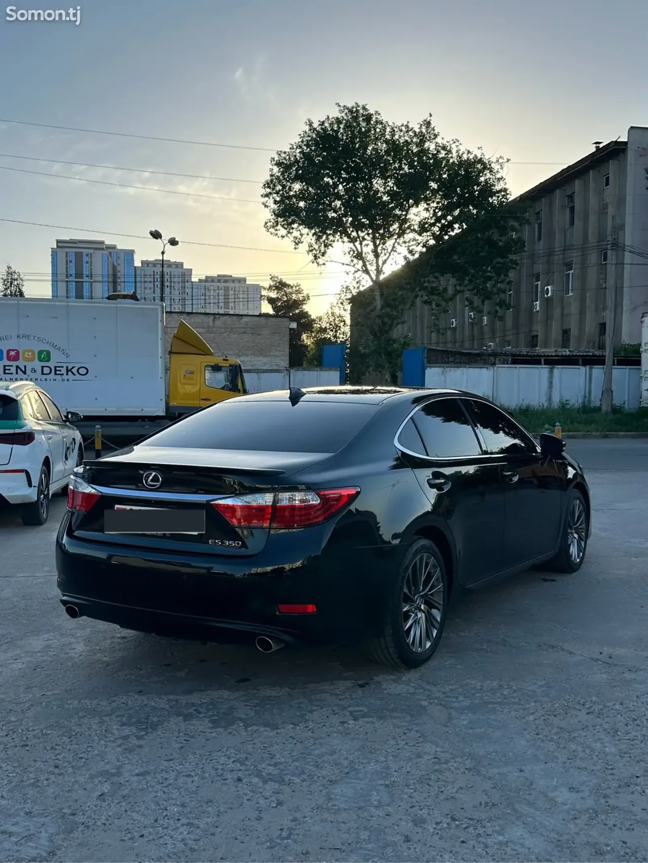 Lexus ES series 2015 · 3.5 AT