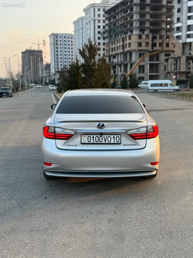 Lexus ES series 2014 · 3.0 CVT