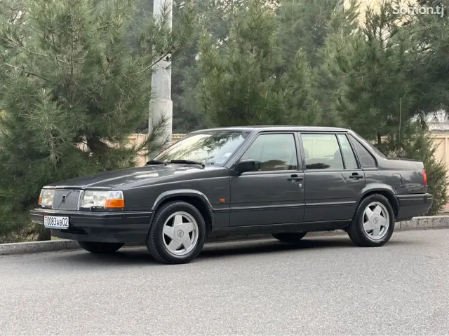 Volvo 940 1993 · 2.3 MT