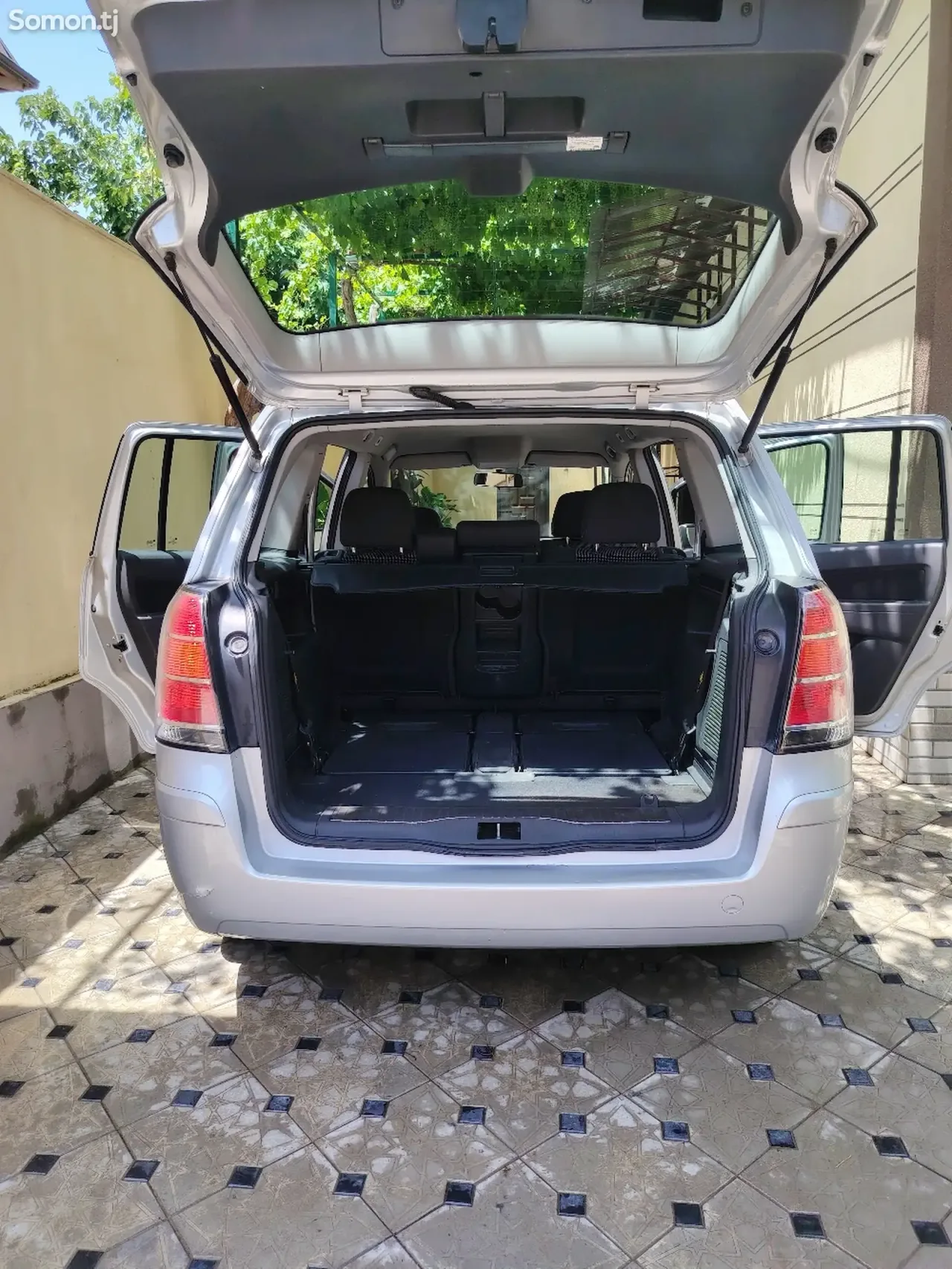 Opel Zafira 2007 · 2.2 AT
