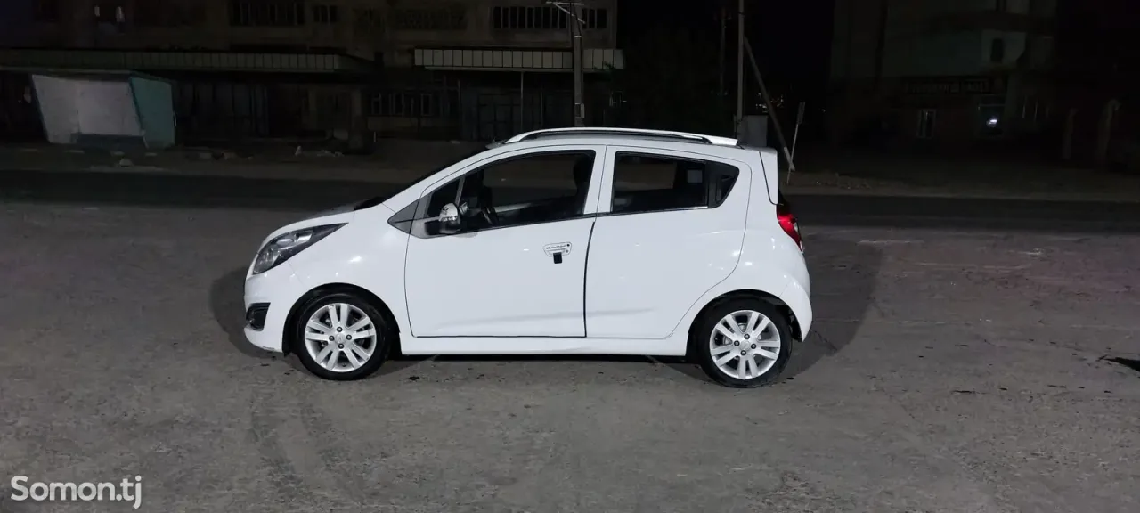 Chevrolet Spark 2016 · 1.3 AT