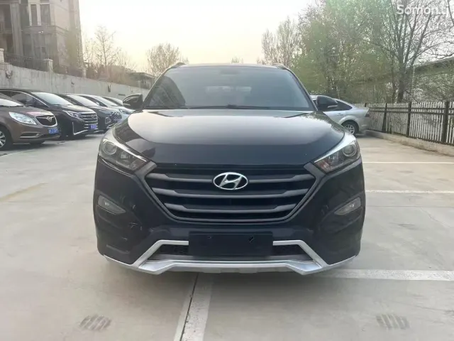 Hyundai Tucson 2015 · 1.6 AT