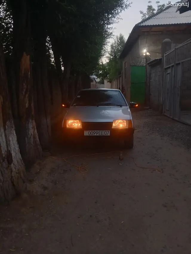 Lada (ВАЗ) 21099 2002 · 1.5 MT