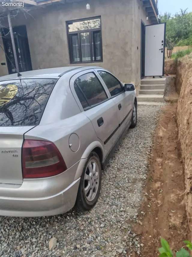 Opel Astra G 2002 · 1.6 MT