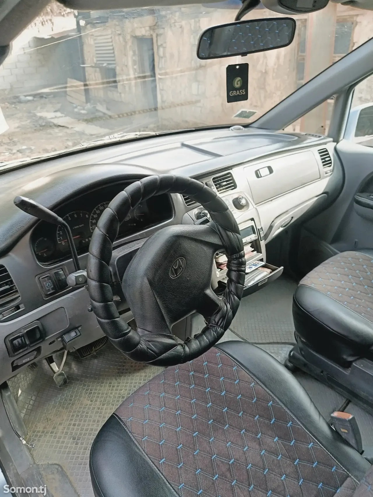 Hyundai Trajet 2002 · 2.0 AT
