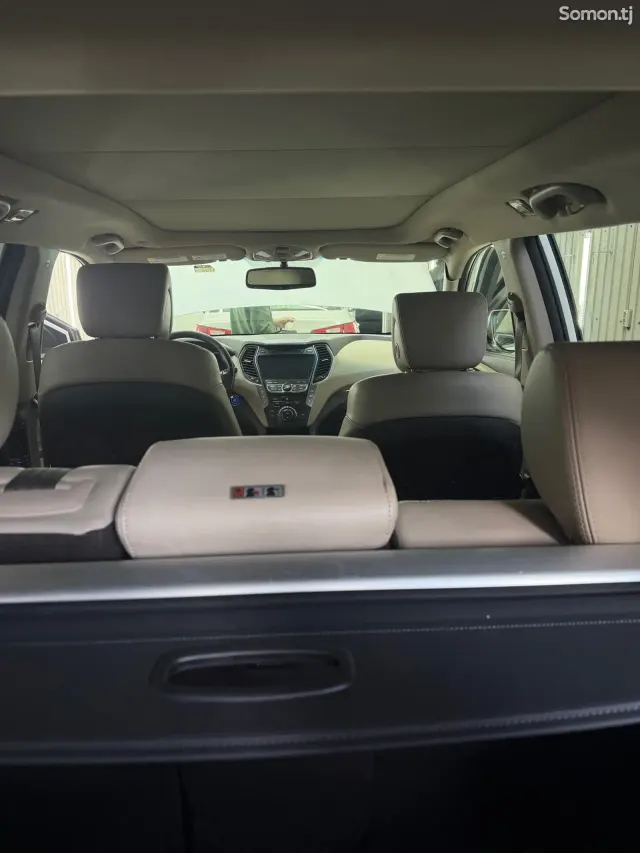 Hyundai Santa Fe 2015 · 3.3 AT