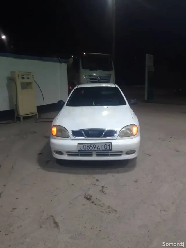 Daewoo Lanos 1997 · 1.6 MT