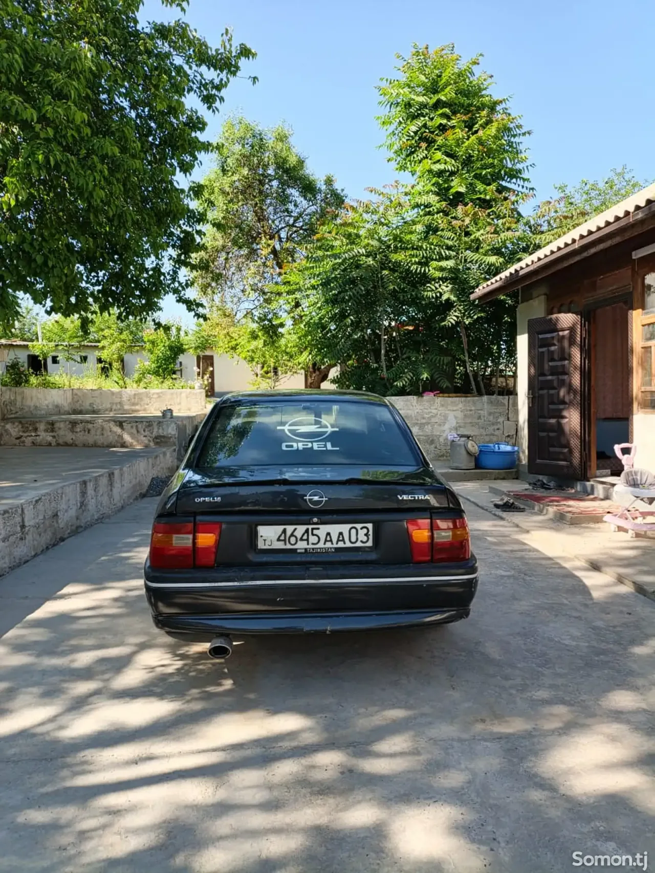 Opel Vectra A 1993 · 1.8 MT