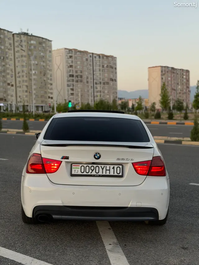 BMW 3 series 2010 · 2.0 AT
