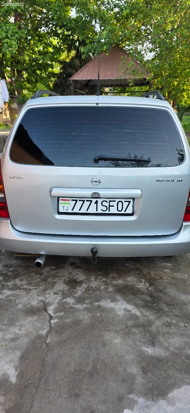 Opel Astra G 2004 · 1.6 MT