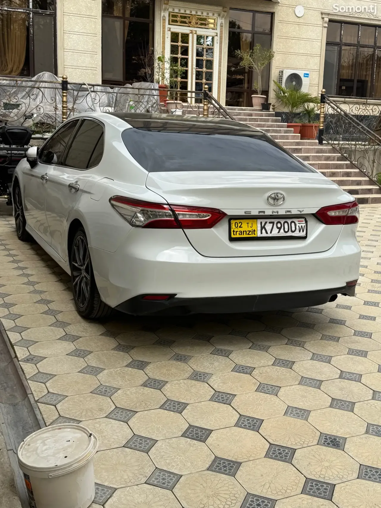 Toyota Camry 2018 · 2.5 AT