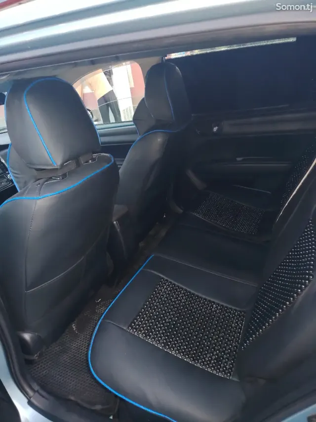 Toyota Fielder 2015 · 1.5 AT
