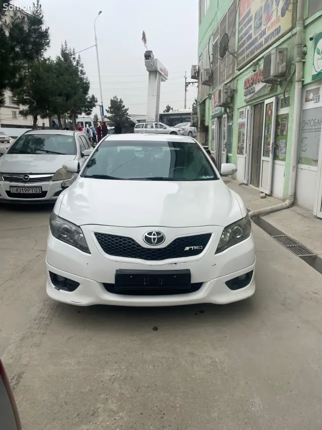 Toyota Camry 2008 · 2.4 AT