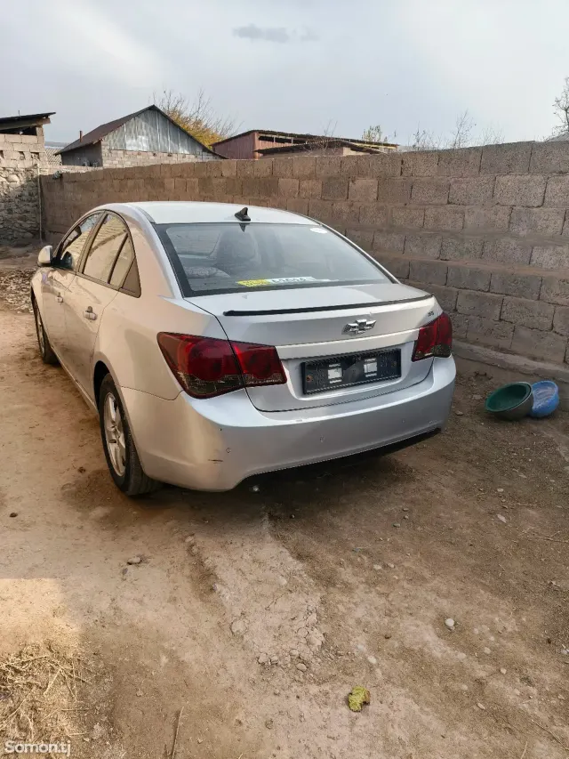 Chevrolet Cruze 2009 · 1.8 MT